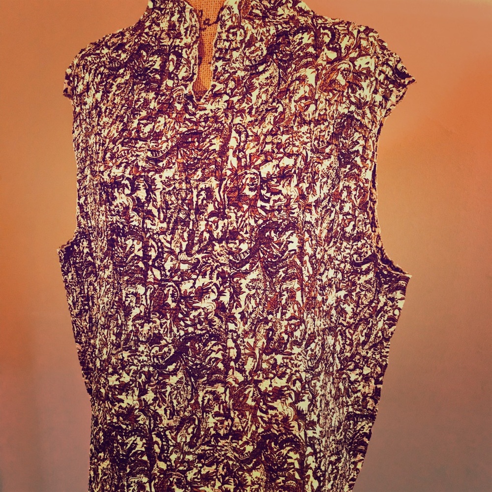 Sleeveless Printed Tank Top in Brown and White